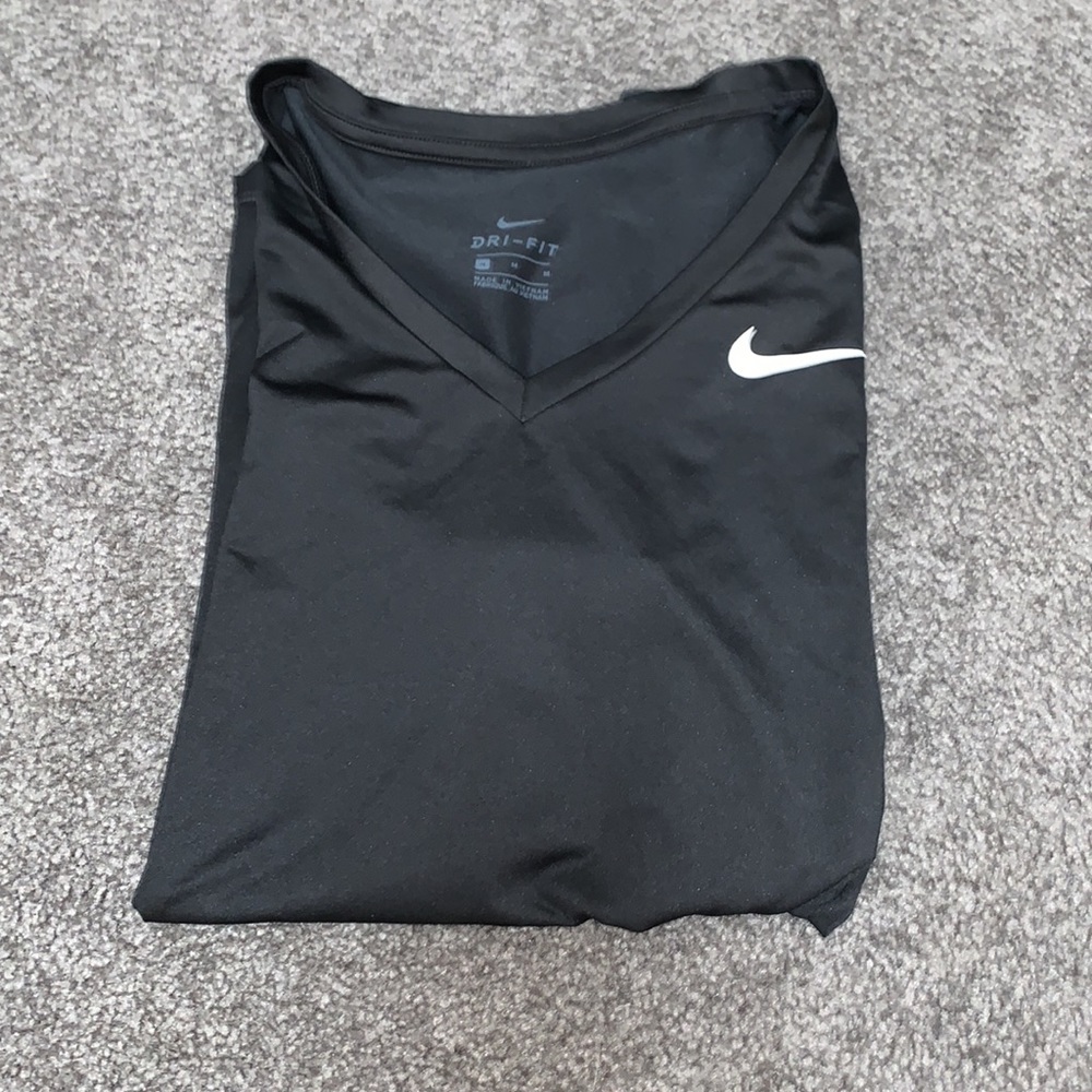 Nike women’s vneck shirt